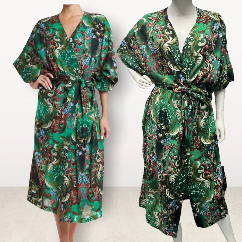 Kendall & Kylie Kimono